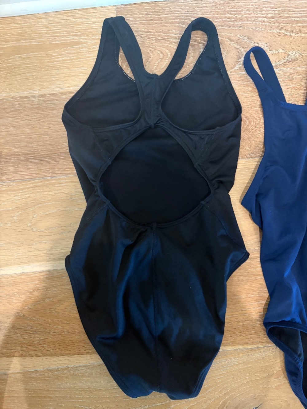 Womens TYR and Nike one piece swimsuits - Picture 8 of 8